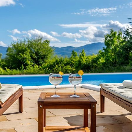 Casa Di Oliva-House With Heated Pool & Jacuzzi In Trilj, Croatia Villa Luaran gambar