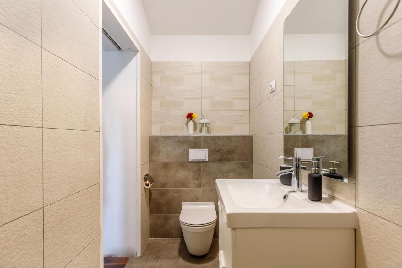 Casa Di Oliva-House With Heated Pool & Jacuzzi In Trilj, Croatia Villa Luaran gambar
