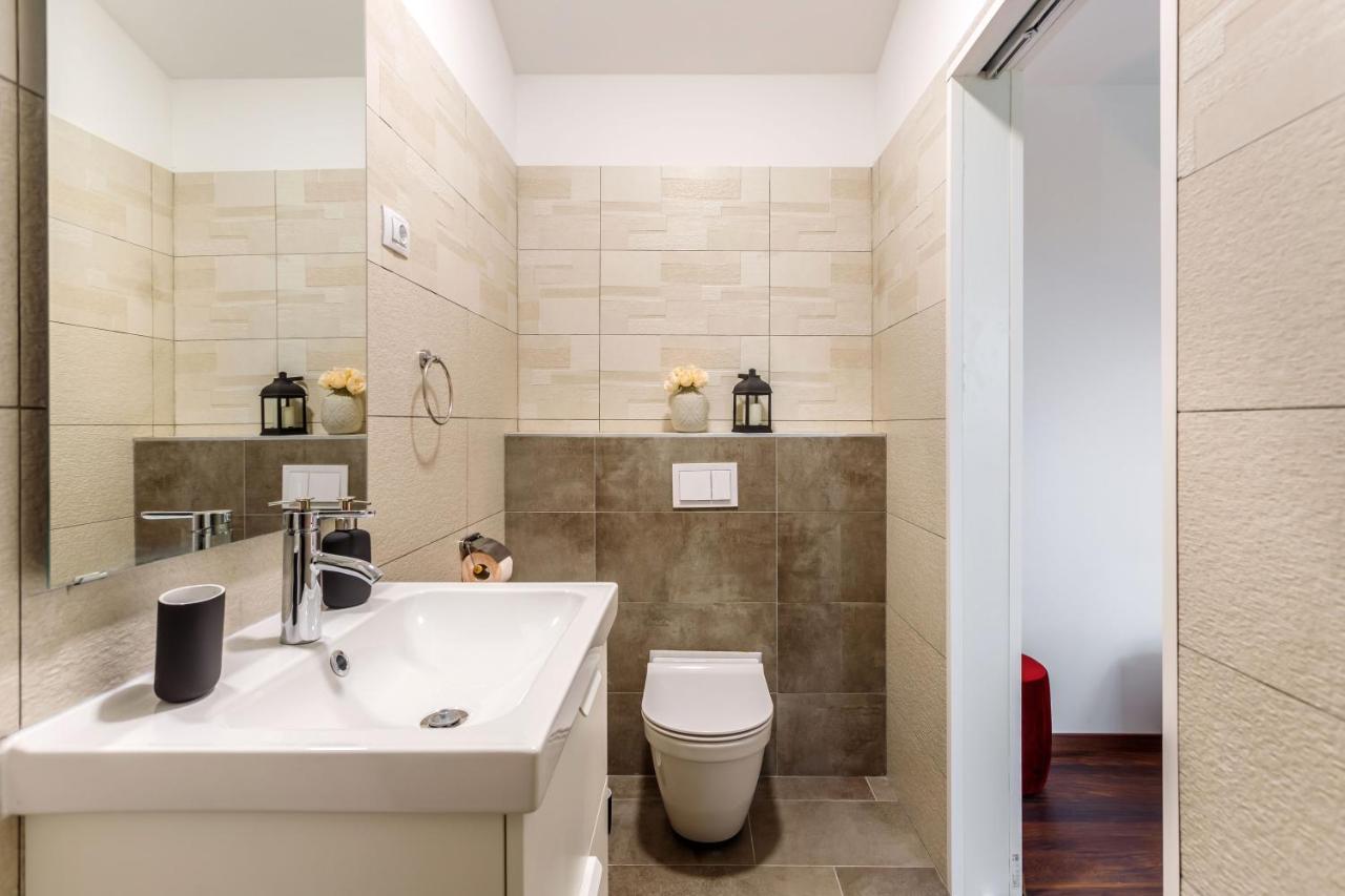 Casa Di Oliva-House With Heated Pool & Jacuzzi In Trilj, Croatia Villa Luaran gambar