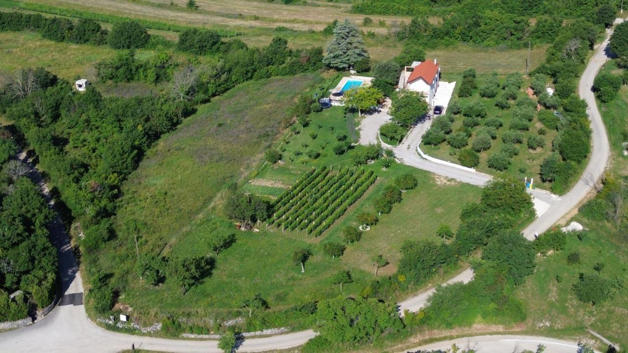 Casa Di Oliva-House With Heated Pool & Jacuzzi In Trilj, Croatia Villa Luaran gambar